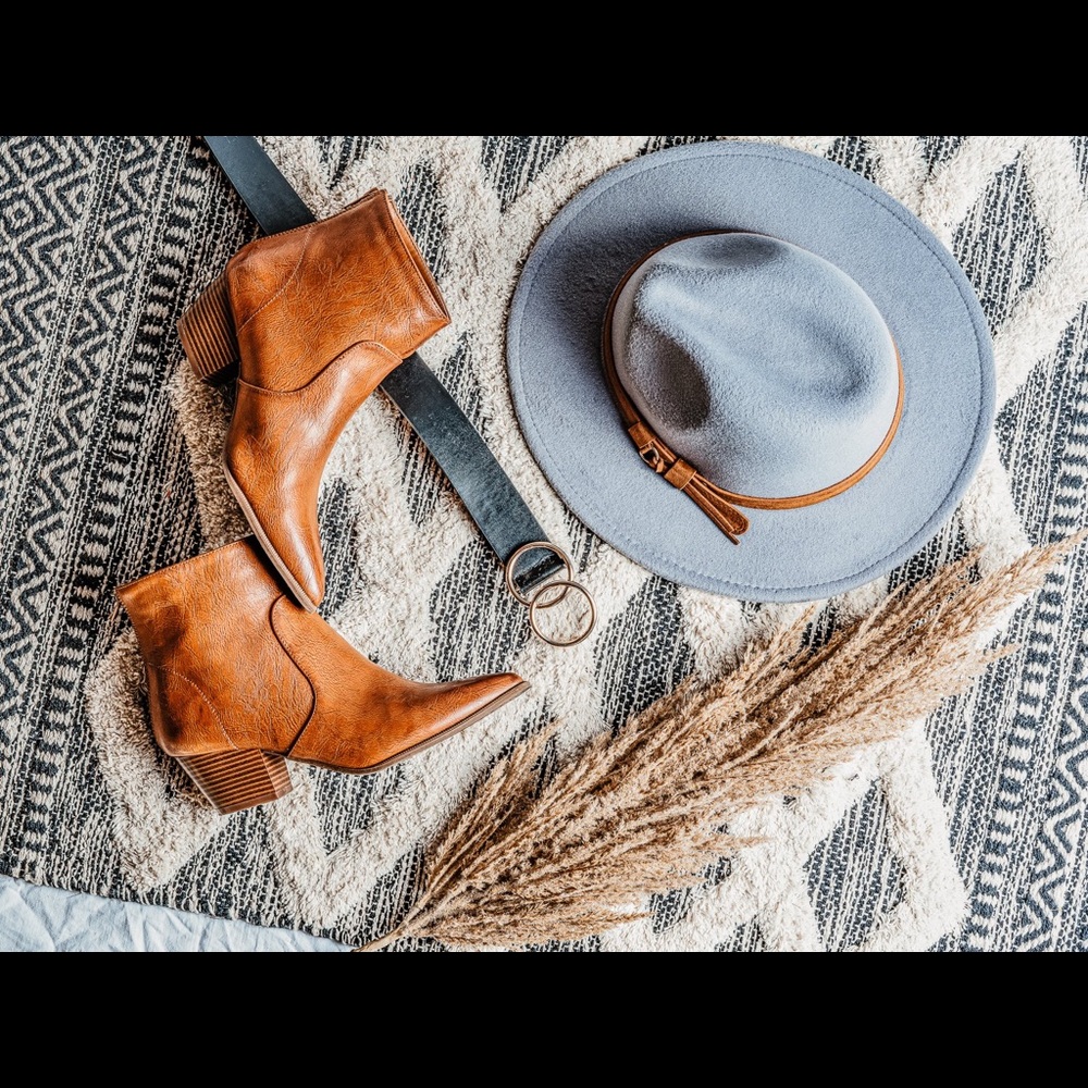 NWT Camel Booties - Picture 2 of 6
